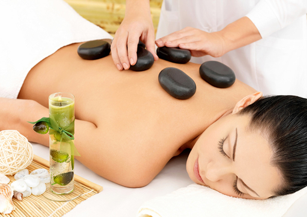 massage-bang-da-nong-tiem-an-nhieu-rui-ro-va-khong-phai-ai-cung-co-the-ap-dung