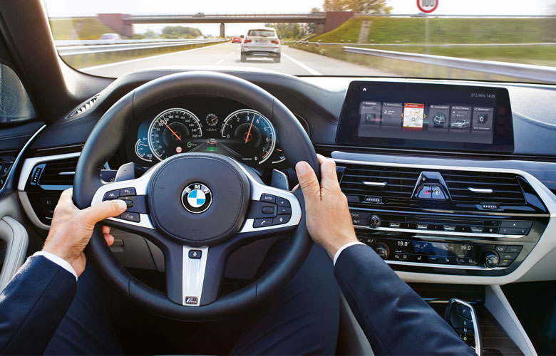 Các công nghệ cảm biến hiện đại trong ô tô có thể trở thành thiết bị thu, phát tín hiệu hình ảnh, âm thanh và nhiều dữ liệu riêng tư của người dùng.