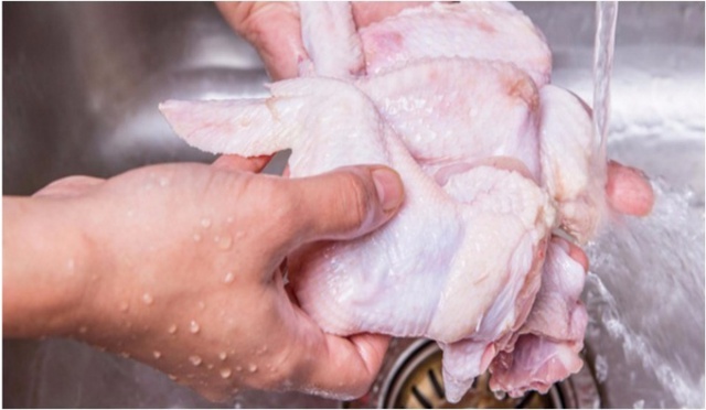 Sau hàng loạt vụ ngộ độc thực phẩm liên quan đến ăn thịt gà, khi ăn cần làm đúng điều này để phòng bệnh! - Ảnh 4.