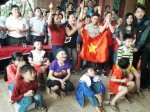 Niềm vui vỡ òa tại gia đình thủ môn Bùi Tiến Dũng sau chiến thắng lịch sử của Việt Nam