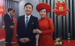Lễ thành hôn đặc biệt giữa mùa dịch của cặp đôi Sài Gòn: 24 tiếng chuẩn bị lễ gia tiên online và 'sự cố' nho nhỏ khi bố mẹ chồng đang tham dự đám cưới!