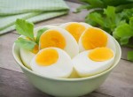 Lý do bạn không nên ăn quá 2 quả trứng trong một ngày