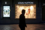 Vì sao thương hiệu Louis Vuitton ngày càng mất giá?