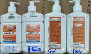 Lợi dụng dịch COVID-19, 300 chai nước sát khuẩn tay ở Hà Nội được làm giả tinh vi, dán tem “xác thực chống hàng giả”, bằng mắt thường rất khó phân biệt