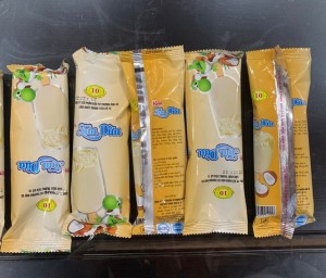 Dùng kem sữa đặc quá hạn sử dụng để sản xuất kem Tràng Tiền, tiểu thương Hà Nội bán 1.800 đồng/que