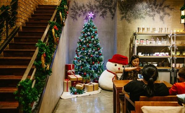 Những quán cà phê chụp ảnh Giáng sinh ‘siêu hot’ tại Sài Gòn
