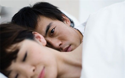 Lý do khiến vợ chồng ngủ cùng giường nhưng không muốn 'yêu'