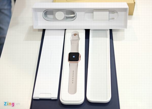 Apple Watch chính hãng vừa bán ở VN, giá từ 11,6 triệu
