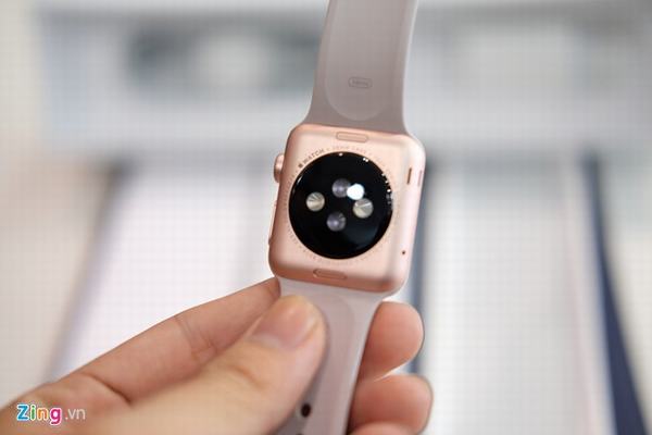 Apple Watch chính hãng vừa bán ở VN, giá từ 11,6 triệu