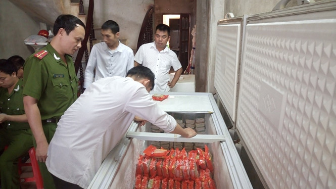 Thực phẩm bẩn ở Nam Định: Phát hiện hơn 200 kg xúc xích có chất gây ung thư