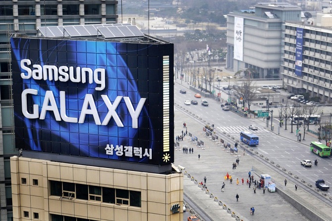 Samsung cắt giảm ngân sách R&D, tăng mức tuyển dụng