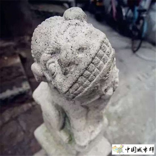 Bạn sẽ cười như ma làm khi thấy 12 bức tượng sư tử đá mặt ngáo nhất nhì Trung Quốc