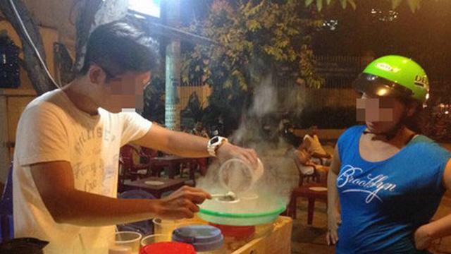 Cẩn trọng với món 'snack khói' mới rộ ở Sài Gòn