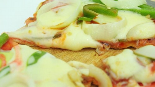 Chi tiết cách làm pizza bằng chảo đơn giản tại nhà