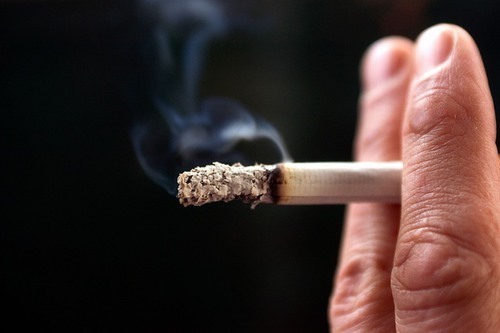 Không chạm môi vào thuốc lá vẫn có thể mắc căn bệnh kinh hoàng hơn 3 loại ung thư cộng lại