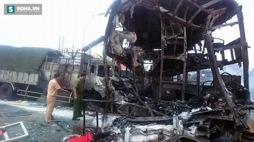 Hiện trường tai nạn thảm khốc 12 người tử vong tại chỗ, 45 người bị thương ở Bình Thuận