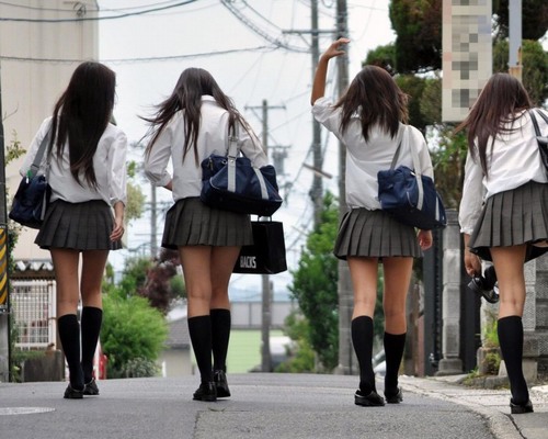 Mặt trái ở nước Nhật giàu có, nhiều nữ sinh phải “bán mình” để có tiền chi tiêu hàng ngày