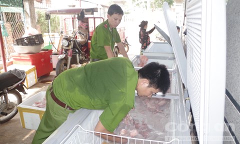 Quảng Ninh: Bắt giữ 360kg tim lợn Trung Quốc nhập lậu