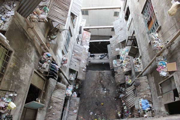 Hồn ma trinh nữ và giai thoại rùng rợn về ‘chung cư hoang tàn nhất Sài Gòn’