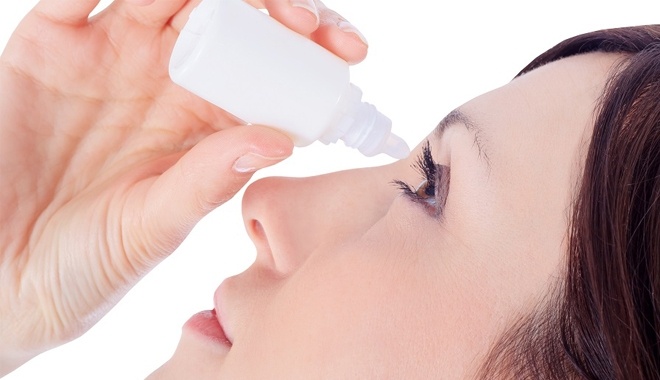 8 sai lầm nguy hiểm nhưng rất phổ biến khi dùng thuốc nhỏ mắt