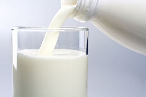 Giảm 3kg trong 2 tuần nhờ uống sữa tươi không đường