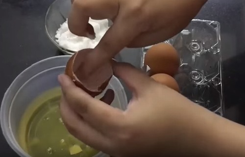 Không cần đợi cả tháng, đây là cách làm trứng muối ăn ngay chỉ sau 1 đêm