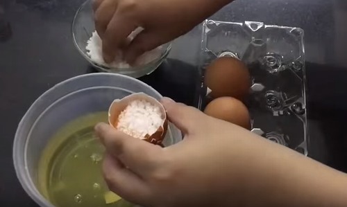 Không cần đợi cả tháng, đây là cách làm trứng muối ăn ngay chỉ sau 1 đêm