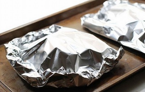 Nướng đồ ăn bằng giấy bạc: Cơ thể nhanh lão hóa?