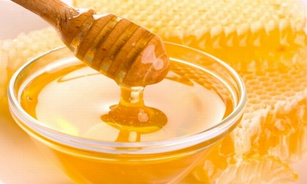 Vì sao uống mật ong vào buổi tối tốt gấp ngàn lần nhân sâm?