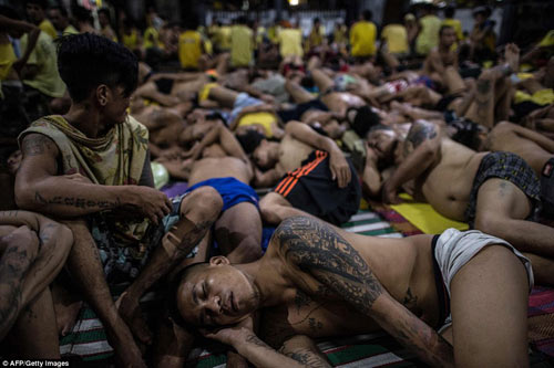 Những hình ảnh khủng khiếp bên trong nhà tù khét tiếng bậc nhất Philippines