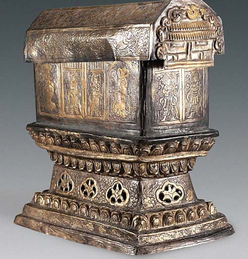 Phát hiện chiếc rương cổ chứa xương sọ của Phật Thích Ca Mâu Ni
