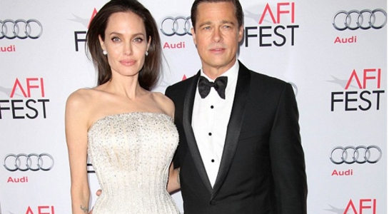 Angelina Jolie rục rịch làm thủ tục ly hôn Brad Pitt