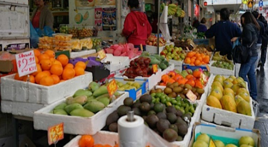 Người Việt ngày càng sính trái cây ngoại