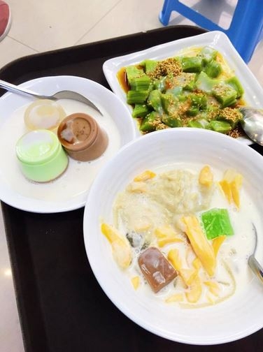 Những món chè lạ tai, ngon miệng nhất định phải ăn trong ngày nắng nóng ở Hà Nội