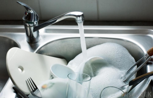 5 KHÔNG bà nội trợ PHẢI NHỚ khi rửa bát để không rước bệnh