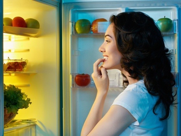 5 nguyên nhân khiến bạn thèm ăn dù không đói