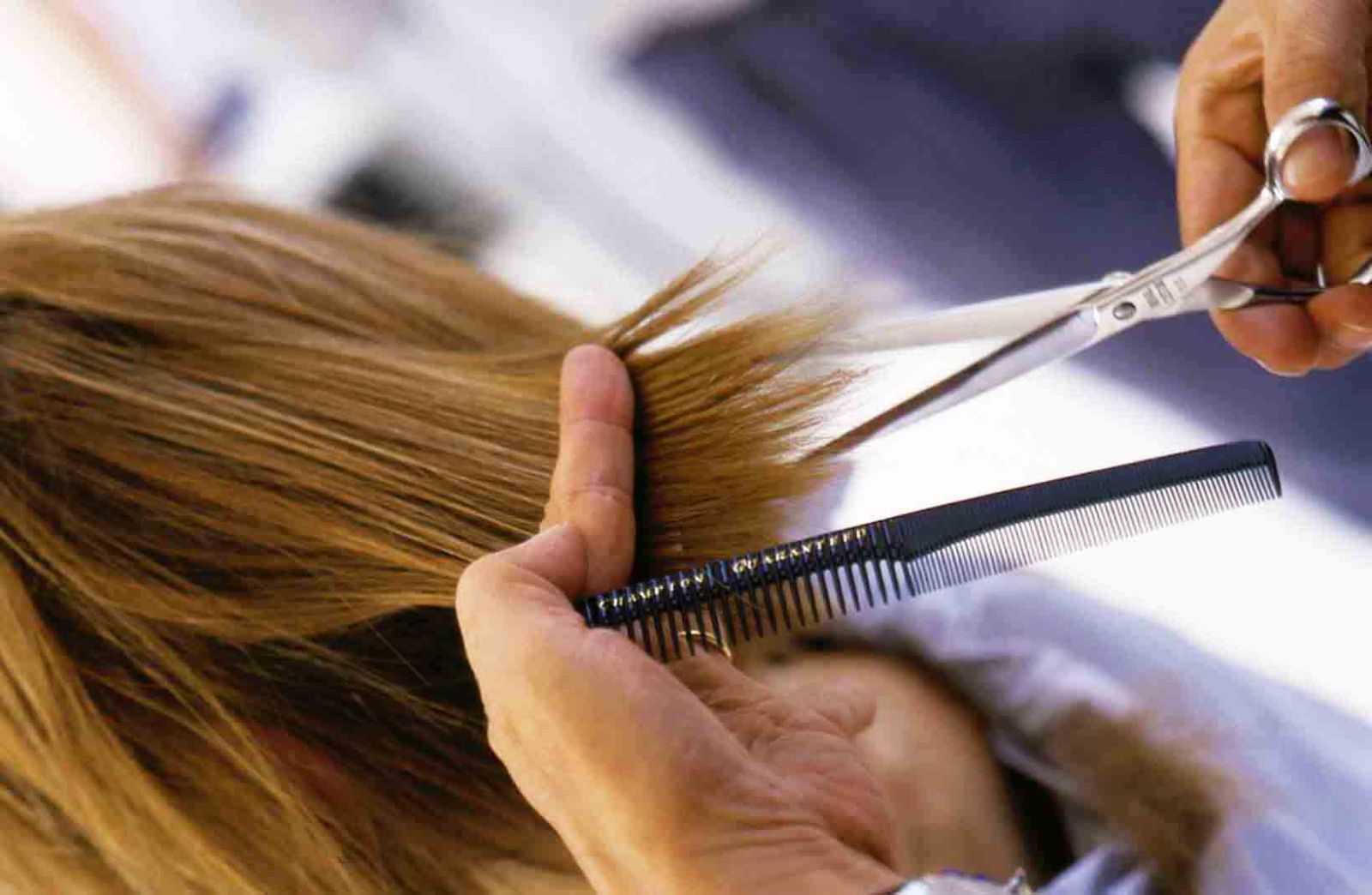 7 bí quyết siêu hiệu quả giúp tóc dài, bóng mượt như bôi dầu