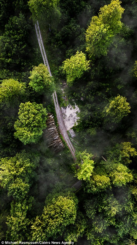 Bộ ảnh đẹp 'gây bão' về thiên nhiên Đan Mạch chụp từ trên cao