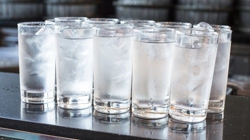 Điểm danh những loại nước càng uống càng khát và nóng