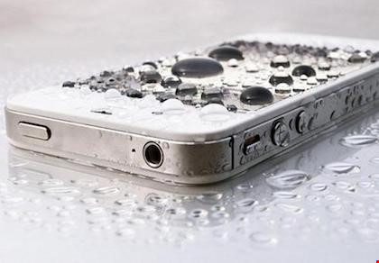 Cách ‘cấp cứu’ smartphone khi vô nước