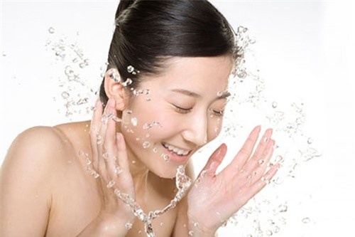 Cảnh báo: Rửa mặt quá sạch làm tăng nguy cơ tổn thương da mặt