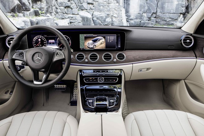 Mercedes-Benz ra mắt E-Class có khả năng off-road