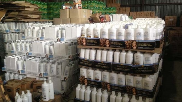 Phát hiện 10.000 thùng mỹ phẩm lậu tại kho hàng lớn nhất TP HCM