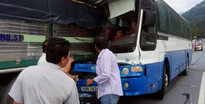 Tài xế xe tải Phan Văn Bắc: Tôi không ra dấu cho xe khách đâm vào đuôi xe