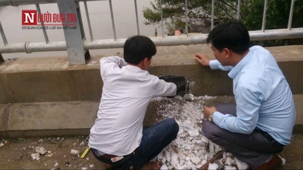 Vì sao cầu 65 tỷ ở Hà Nội bị nghi làm bằng 'bê tông cốt xốp'