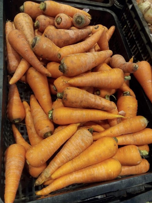 Chị bán rau chia sẻ cách nhận biết cà rốt, đậu đũa, khoai tây tẩm hóa chất độc hại