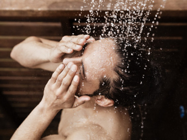 Nên tắm vào buổi tối hay sáng là tốt nhất cho sức khỏe?