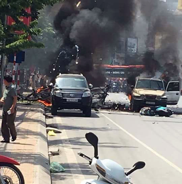 [NÓNG] Xe taxi nổ như bom ở Cẩm Phả, 2 người chết