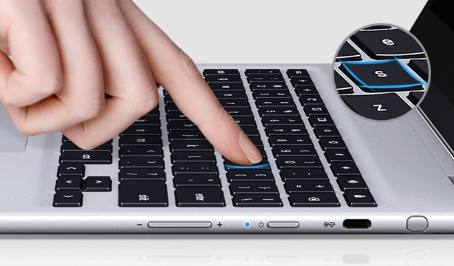 Samsung ra mắt Chromebook Pro có bút cảm ứng giống Note 7