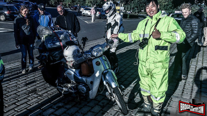 “Thánh phượt” chạy Honda Super Cub vượt 18.000 km tới châu Âu